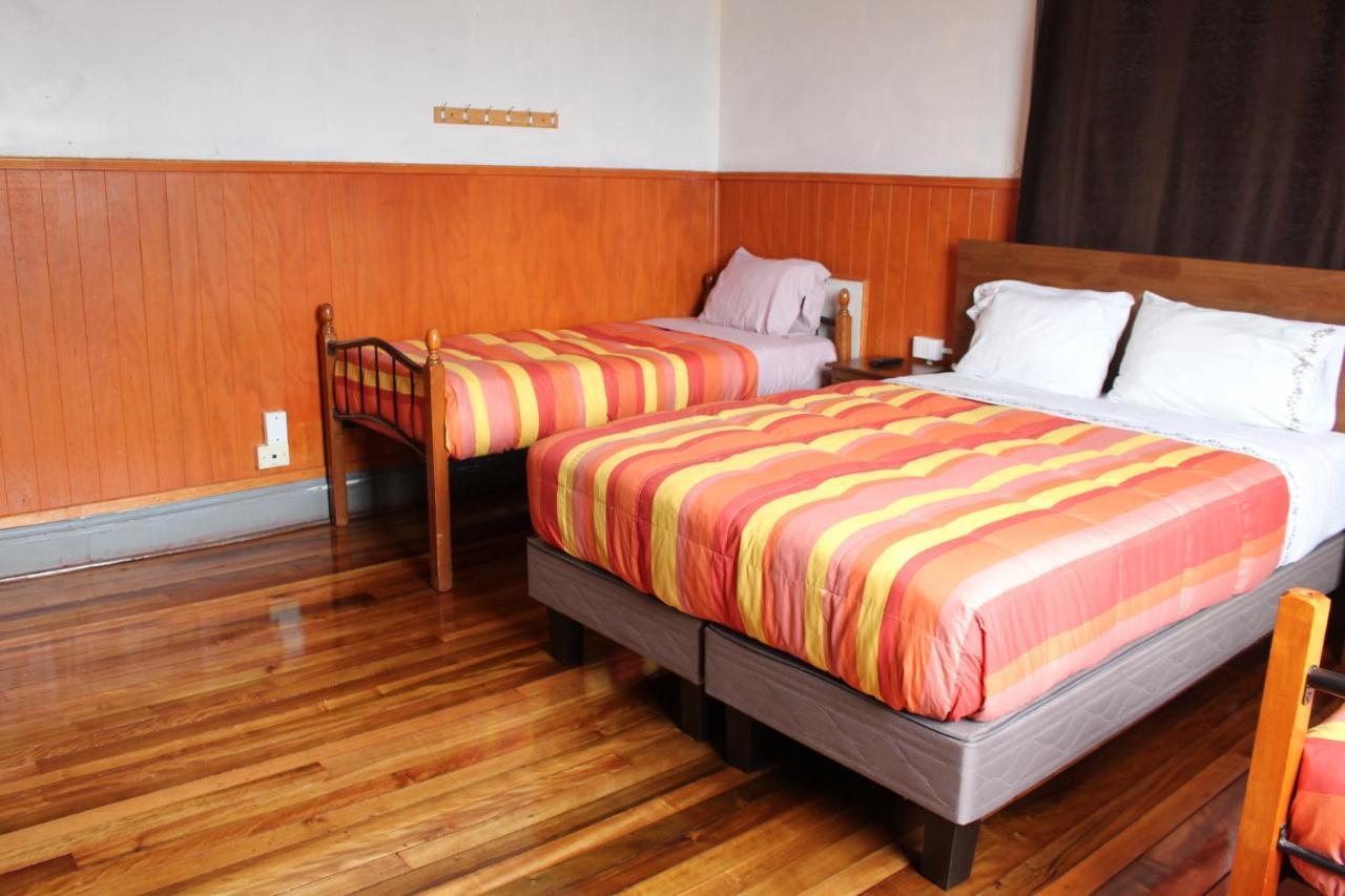 Hostal Capricho De Carlitos Valdivia Esterno foto
